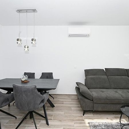 Luxury Apartment White Crystal Kaštela Kültér fotó