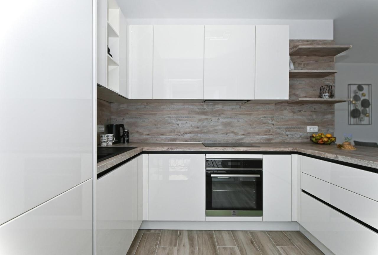 Luxury Apartment White Crystal Kaštela Kültér fotó